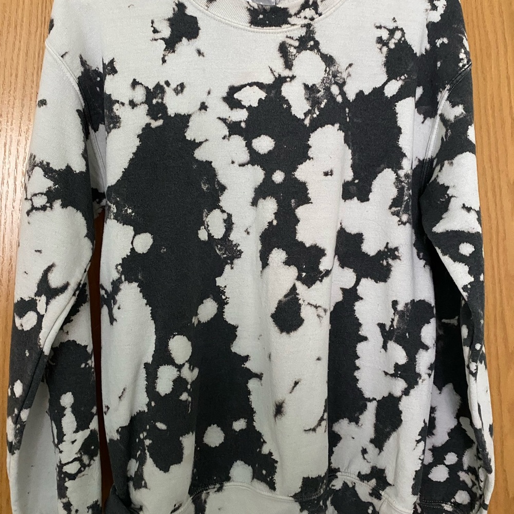 Tie dye/Acid wash Crewneck; worn - great condition